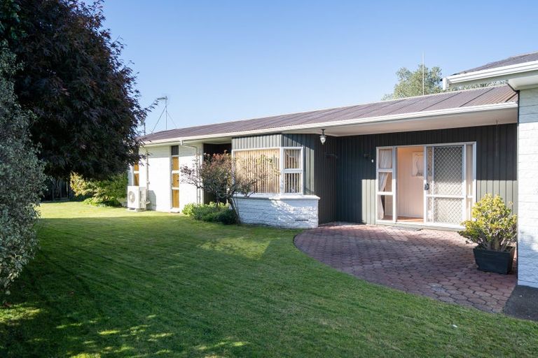 Photo of property in 6 Woodstock Crescent, Leamington, Cambridge, 3432