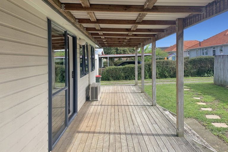 Photo of property in 3 Willis Street, Bader, Hamilton, 3206