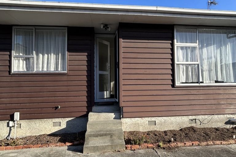 Photo of property in 26b Leighton Avenue, Waiwhetu, Lower Hutt, 5010
