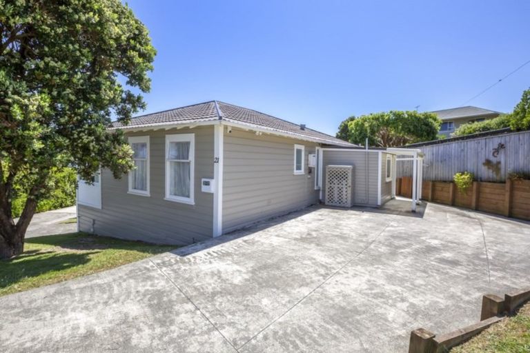 Photo of property in 21 Richard Street, Titahi Bay, Porirua, 5022