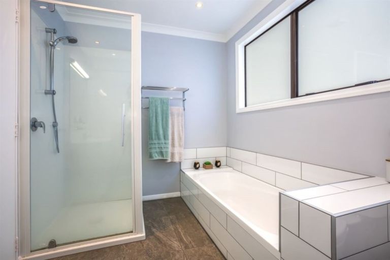 Photo of property in 19 Staysail Place, Whitby, Porirua, 5024