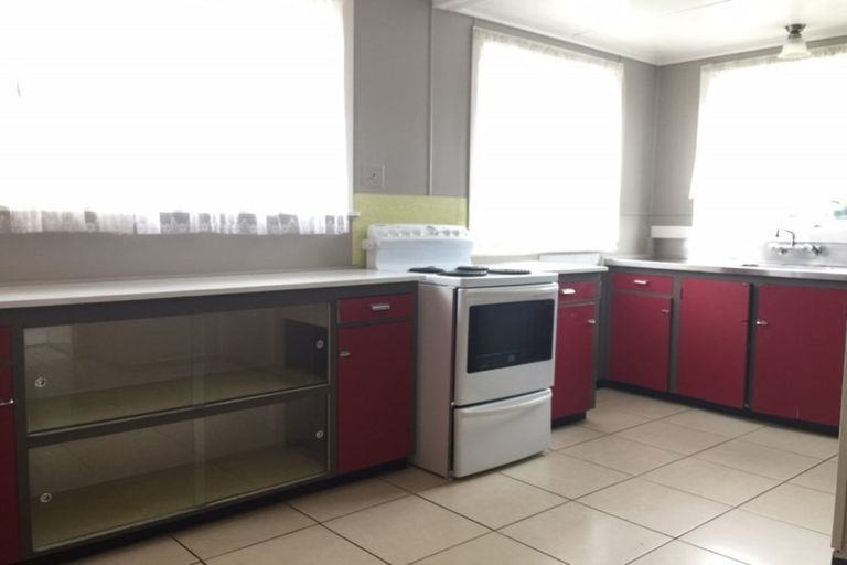 Photo of property in 306 Lincoln Road, Henderson, Auckland, 0610