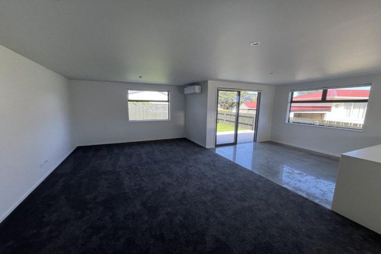 Photo of property in 1 Wheeler Place, Upper Vogeltown, New Plymouth, 4310