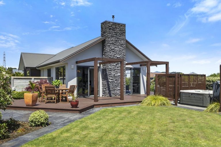 Photo of property in 438 Mangorei Road, Highlands Park, New Plymouth, 4312