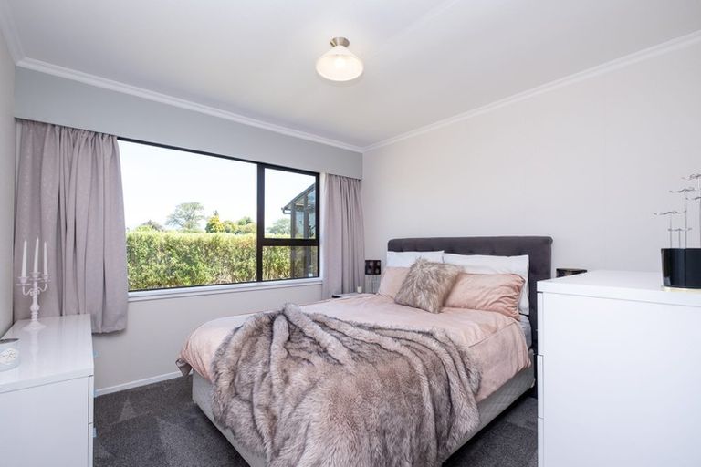 Photo of property in 15 Montjoy Street, Stratford, 4332