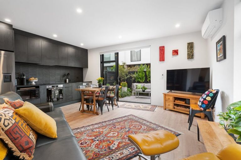 Photo of property in 2/57 Carlton Mill Road, Merivale, Christchurch, 8014
