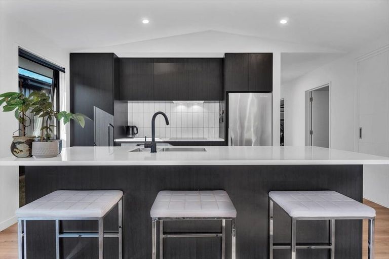 Photo of property in 215 Aubrey Road, Wanaka, 9305