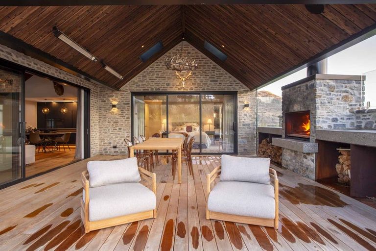 Photo of property in 6 Kahiwi Drive, Lower Shotover, 9304