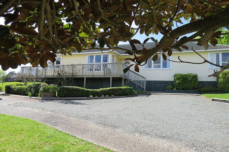 Photo of property in 1908 Paparoa Valley Road, Paparoa, 0571