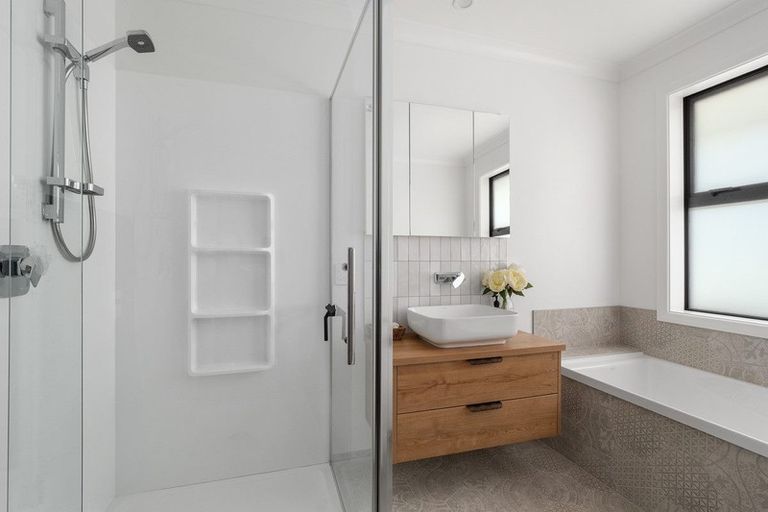 Photo of property in 12 Kiritiana Close, Pyes Pa, Tauranga, 3112