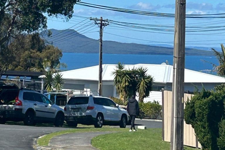 Photo of property in 38 Orchard Road, Waiake, Auckland, 0630