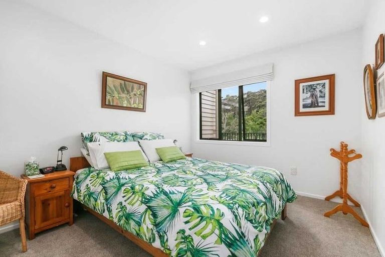 Photo of property in 80 Landing Drive, Albany, Auckland, 0632