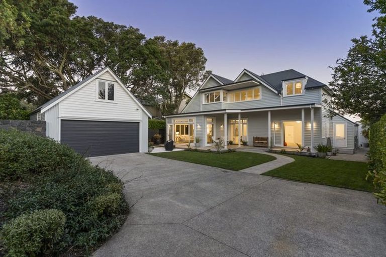 Photo of property in 21 Norwood Road, Bayswater, Auckland, 0622