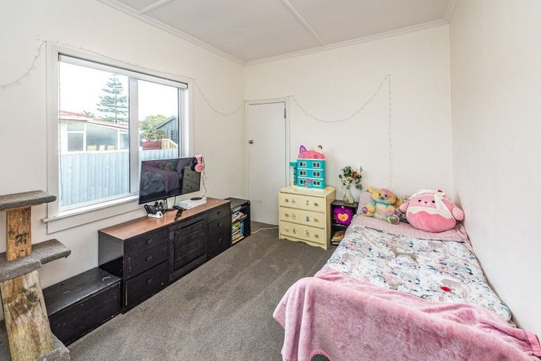 Photo of property in 200 Puriri Street, Castlecliff, Whanganui, 4501