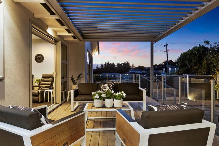 Photo of property in 32 Manhattan Rise, Orewa, 0931