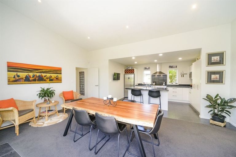 Photo of property in 39 James Line, Kelvin Grove, Palmerston North, 4414