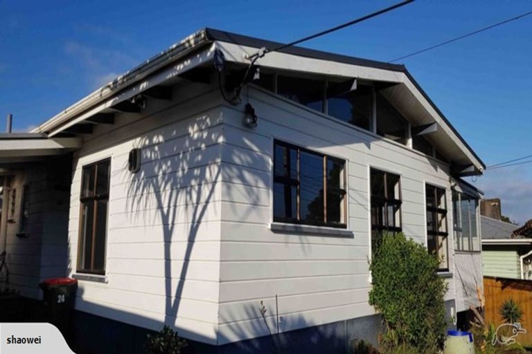 Photo of property in 24 Harrington Road, Henderson, Auckland, 0610