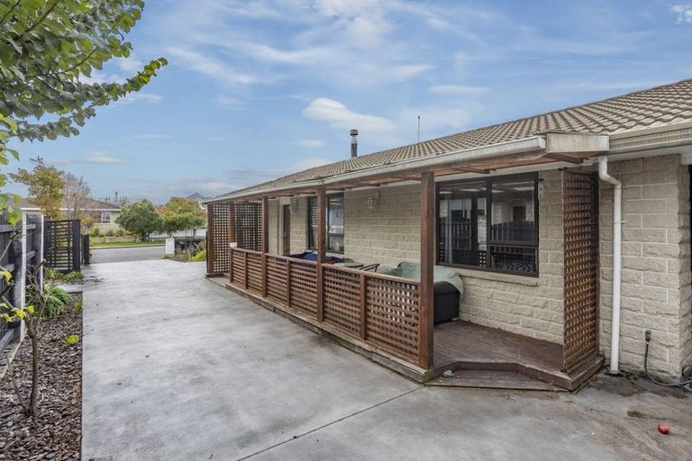 Photo of property in 13 Parkhouse Drive, Rangiora, 7400