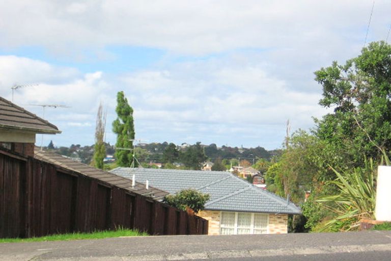 Photo of property in 3/46 West Coast Road, Glen Eden, Auckland, 0602