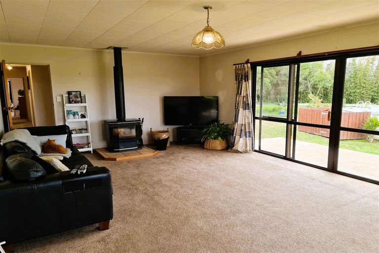 Photo of property in 6 State Highway 1, Awanui, 0486