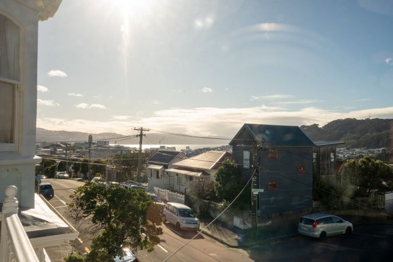 Photo of property in 62 Wright Street, Mount Cook, Wellington, 6021