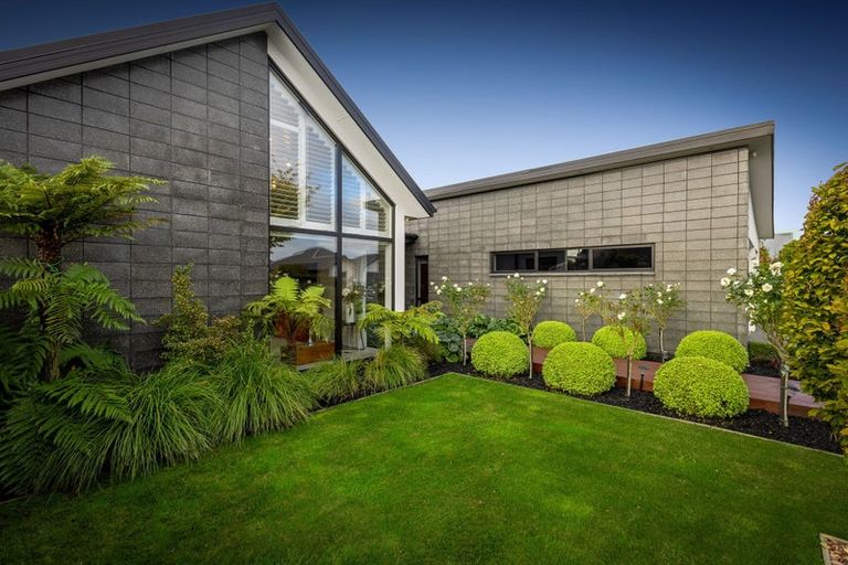 Photo of property in 31 Hinterland Drive, Prebbleton, 7604