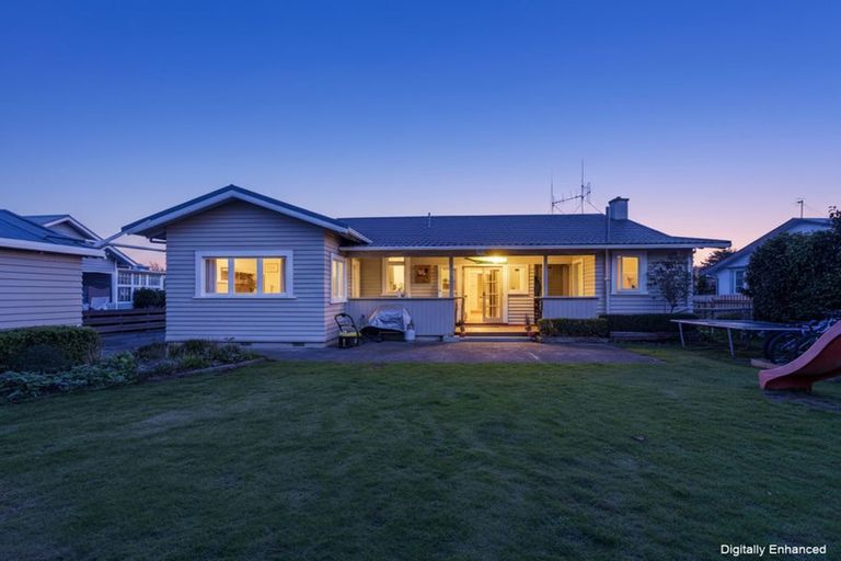 Photo of property in 61 Barraud Street, Dannevirke, 4930