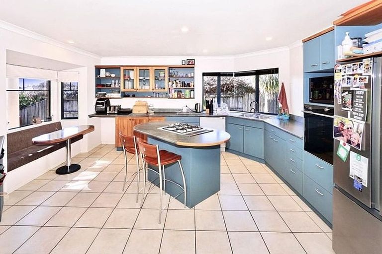 Photo of property in 17 Kopu Drive, Pyes Pa, Tauranga, 3112