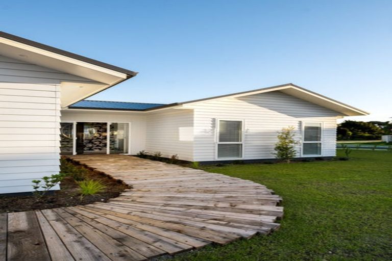 Photo of property in 8 Seven Oaks Drive, Kinloch, 3377