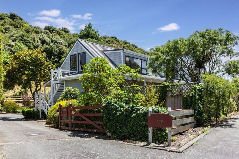 Photo of property in 87b Joseph Banks Drive, Whitby, Porirua, 5024