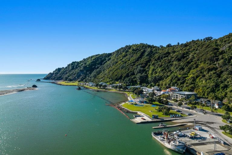 Photo of property in The Heads, 6/29 Muriwai Drive, Whakatane, 3120