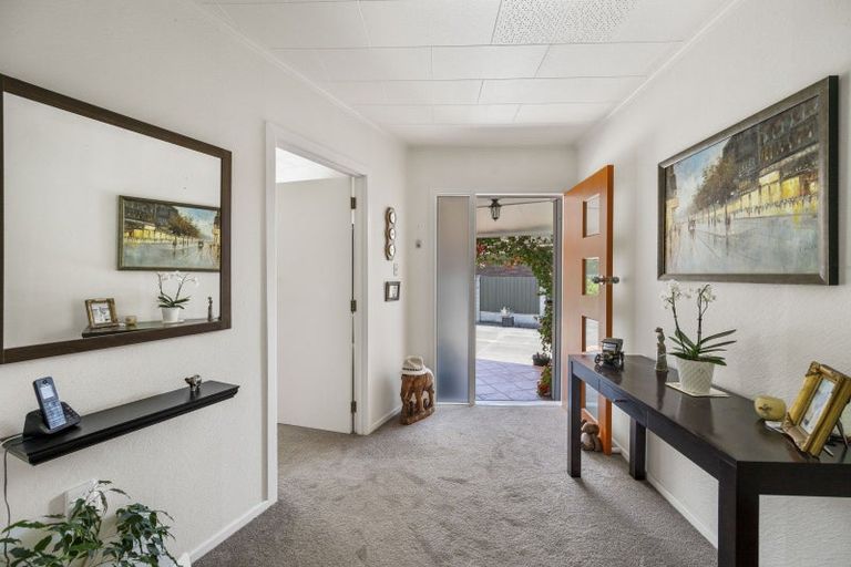 Photo of property in 47a Church Road, Taradale, Napier, 4112