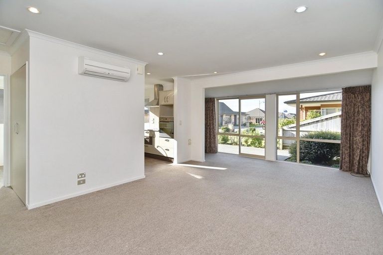 Photo of property in 3 Reeves Road, Rangiora, 7400