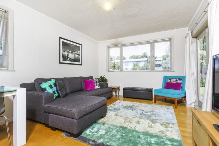 Photo of property in 12 Lucinda Place, Glen Eden, Auckland, 0602
