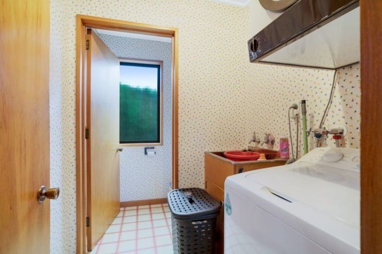 Photo of property in 27 Beacon Point Road, Wanaka, 9305