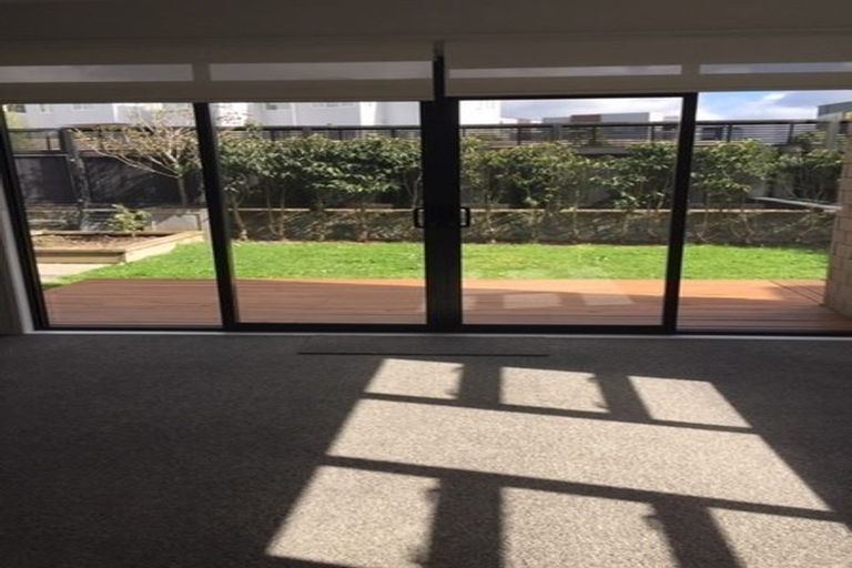 Photo of property in 4 Teal Way, Hobsonville, Auckland, 0616