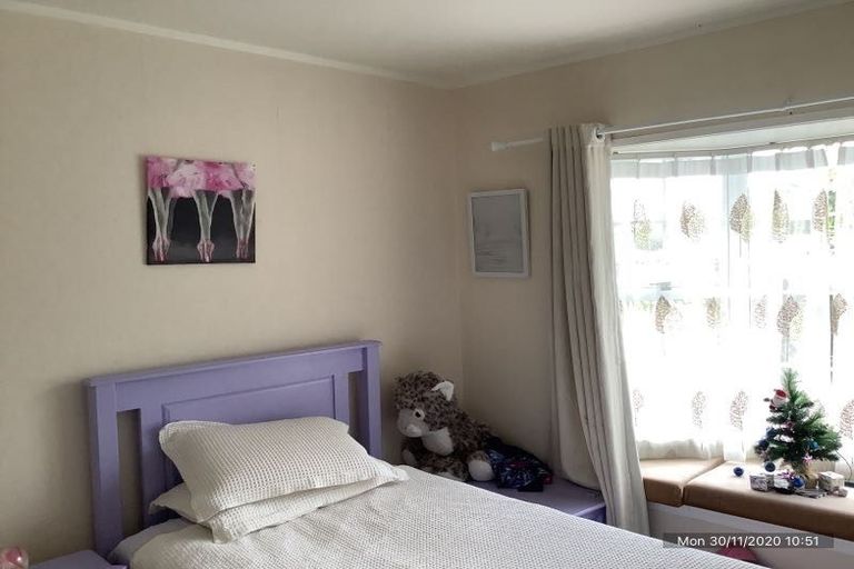 Photo of property in 40 Priestley Drive, Bucklands Beach, Auckland, 2014