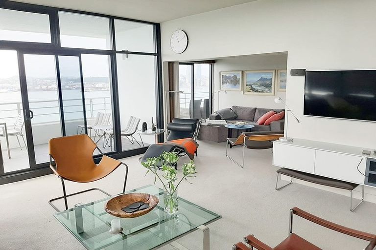 Photo of property in 45 Stanley Point Road, Stanley Point, Auckland, 0624