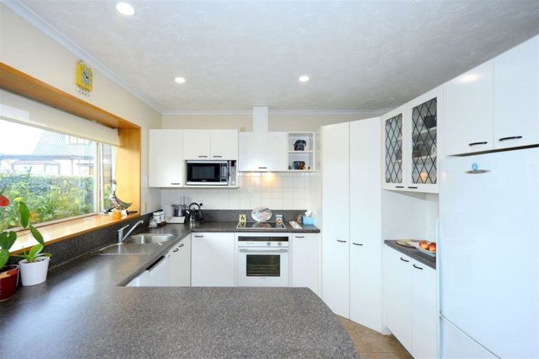 Photo of property in 52 Skerten Avenue, Hornby, Christchurch, 8042