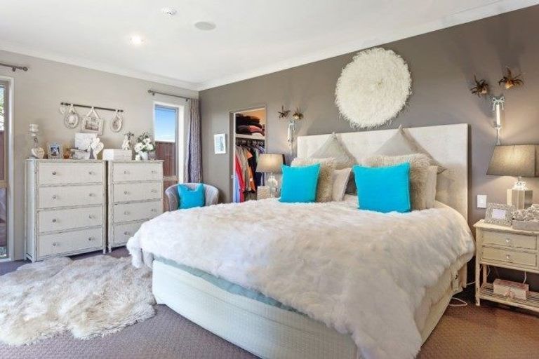 Photo of property in 2 Oakwood Drive, Rangiora, 7400