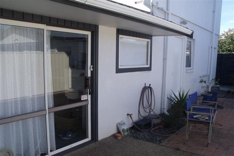 Photo of property in 5/16 Guthrie Road, Havelock North, 4130