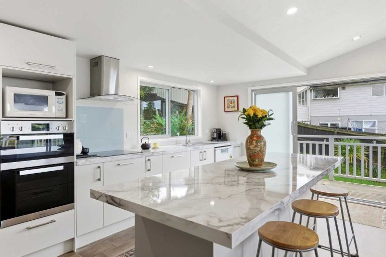 Photo of property in 6 Kegworth Place, Browns Bay, Auckland, 0630