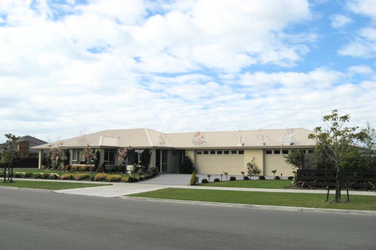 Photo of property in 4 Magnolia Boulevard, Kaiapoi, 7630