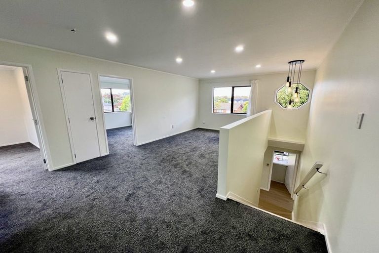 Photo of property in 3 Mimosa Place, Half Moon Bay, Auckland, 2012