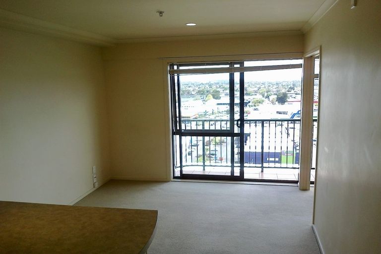 Photo of property in 14h/18 Ronwood Avenue, Manukau, Auckland, 2104