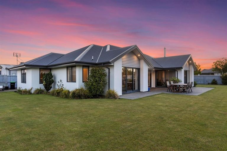 Photo of property in 9 Greenfield Mews, Rangiora, 7400