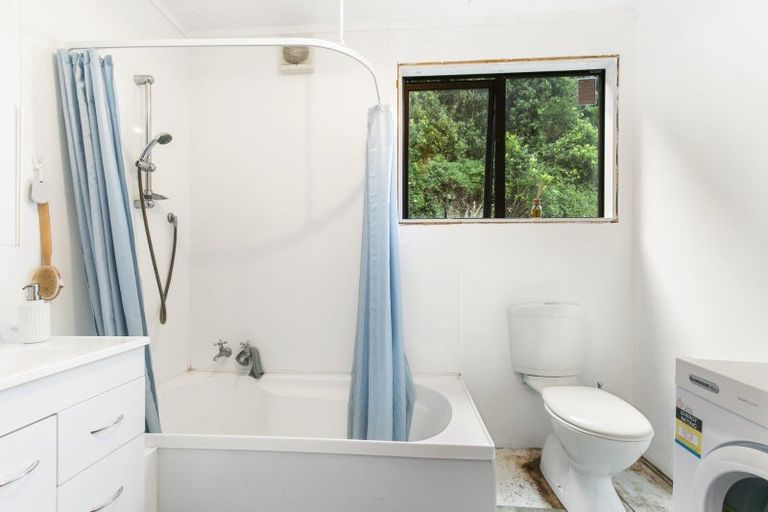 Photo of property in 1u2 Halifax Street, Kingston, Wellington, 6021