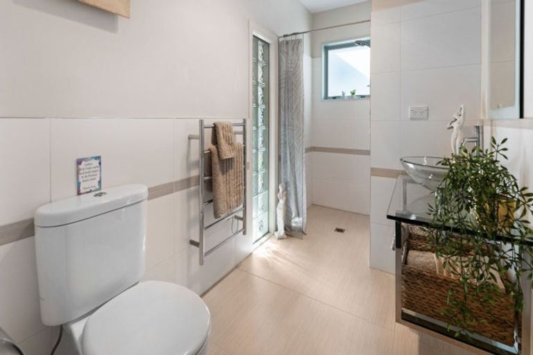 Photo of property in 109a Torkar Road, Clarks Beach, 2122