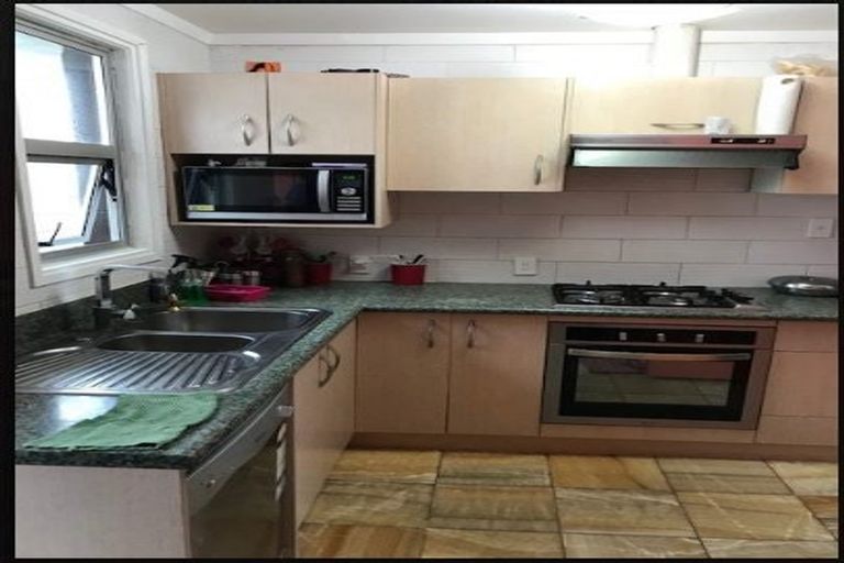 Photo of property in 3/15 Islington Avenue, New Lynn, Auckland, 0600