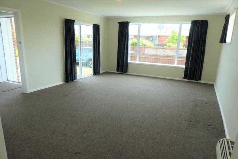 Photo of property in 271 Avonhead Road, Avonhead, Christchurch, 8042